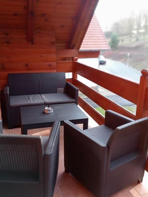 Star Apartman Золочань Екстер'єр фото
